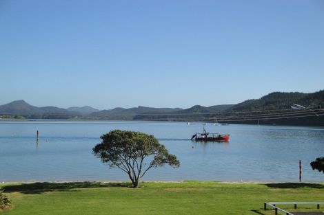 Photo of property in 613c Beach Road, Whangamata, 3620