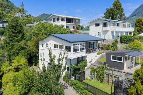 Photo of property in 7a Russell Street, Picton, 7220