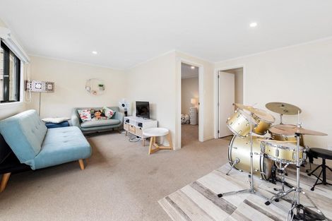 Photo of property in 10 Maranui Avenue, Point Chevalier, Auckland, 1022