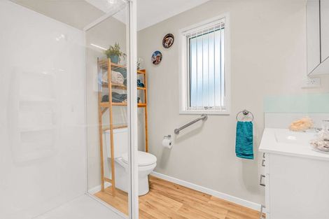 Photo of property in 5 Lance Way, Papamoa, 3118