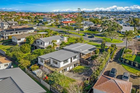 Photo of property in 1/20 Halldene Terrace, Red Beach, 0932