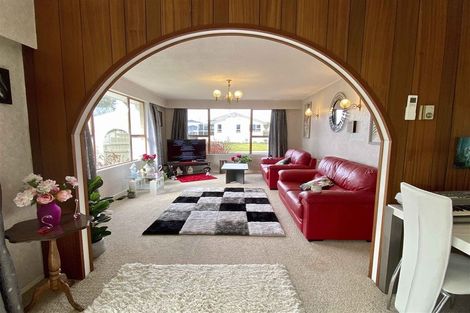 Photo of property in 33 Kildare Drive, Waikiwi, Invercargill, 9810