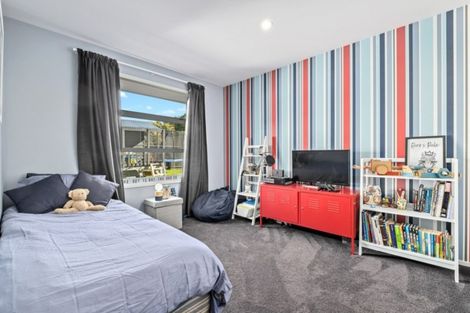 Photo of property in 11 Ada Place, Lake Hayes, Queenstown, 9304