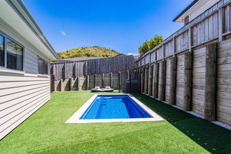 Photo of property in 24 Foxham Terrace, Churton Park, Wellington, 6037