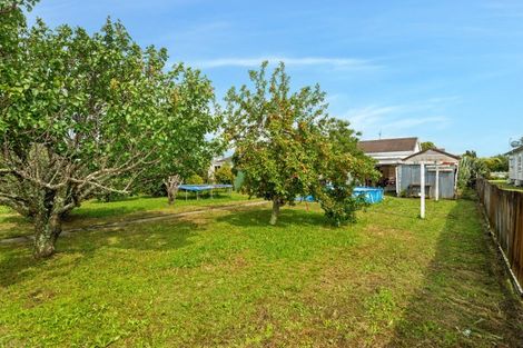 Photo of property in 35 De Lautour Road, Inner Kaiti, Gisborne, 4010