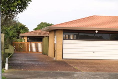 Photo of property in 2a Golfland Drive, Golflands, Auckland, 2013