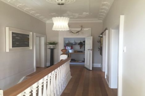 Photo of property in 114 Cliffs Road, Saint Clair, Dunedin, 9012