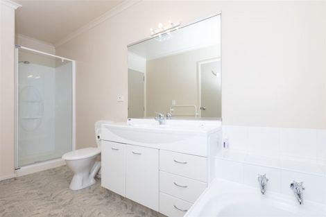 Photo of property in 8 Grevillea Place, Melville, Hamilton, 3206