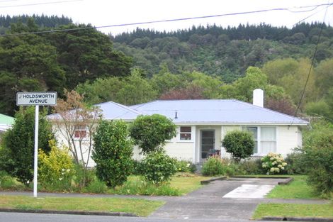 Photo of property in 7 Holdsworth Avenue, Trentham, Upper Hutt, 5018