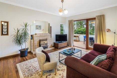 Photo of property in 122 Totara Road, Miramar, Wellington, 6022