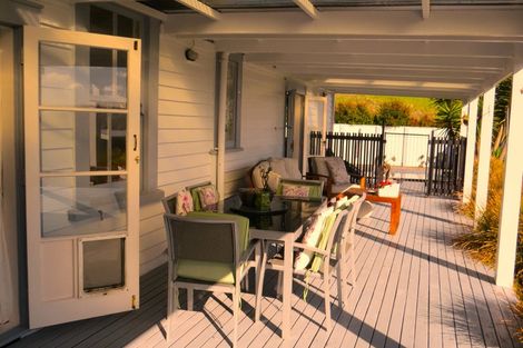 Photo of property in 956 Oneriri Road, Kaiwaka, 0573