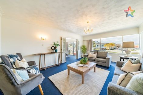 Photo of property in 111 Tirohanga Road, Tirohanga, Lower Hutt, 5010