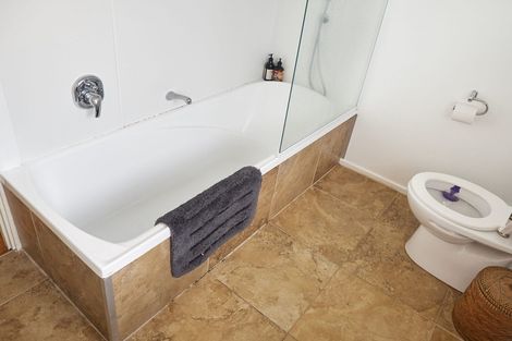 Photo of property in 5 Withers Road, Glen Eden, Auckland, 0602