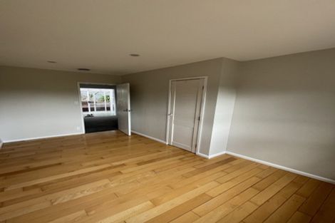 Photo of property in 40 Morriggia Place, Bayview, Auckland, 0629