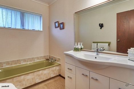 Photo of property in 22 Hind Place, Hokowhitu, Palmerston North, 4410