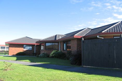 Photo of property in 21 Jefferson Crescent, Milson, Palmerston North, 4414