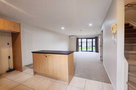 Photo of property in 5q Dryden Place, Mount Wellington, Auckland, 1051