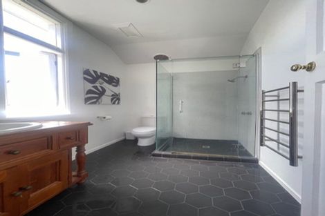 Photo of property in 10 Dyers Pass Road, Cashmere, Christchurch, 8022