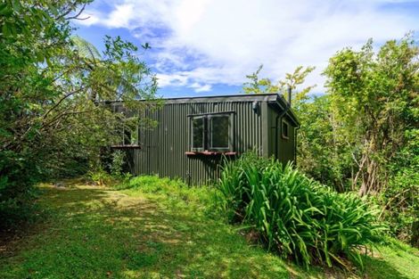 Photo of property in 35 Spencer Road, Lake Tarawera, Rotorua, 3076