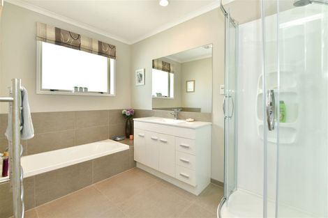 Photo of property in 43 Kensington Terrace, Gulf Harbour, Whangaparaoa, 0930