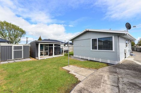 Photo of property in 6 Lugton Street, Nawton, Hamilton, 3200