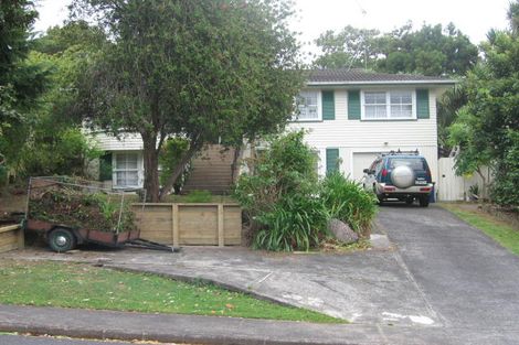 Photo of property in 14 Sovereign Place, Glenfield, Auckland, 0629