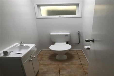 Photo of property in 120 View Road, Sunnyvale, Auckland, 0612