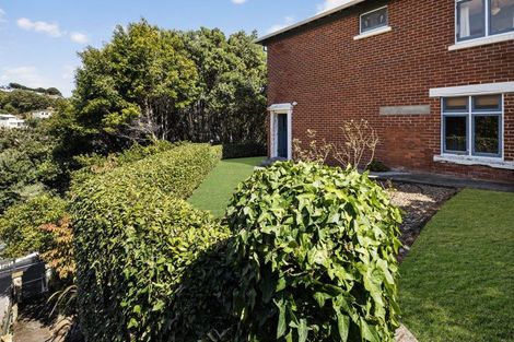 Photo of property in 44 Tio Tio Road, Miramar, Wellington, 6022