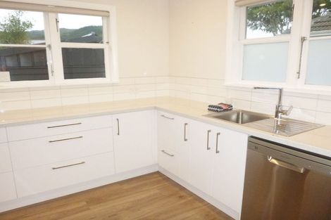 Photo of property in 95 Fraser Crescent, Elderslea, Upper Hutt, 5018