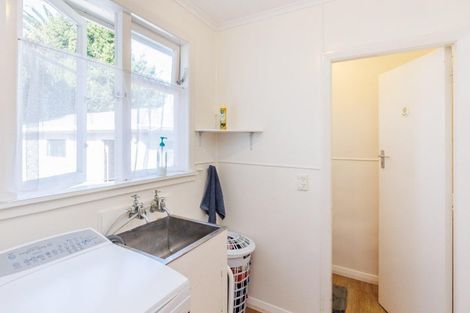 Photo of property in 27 Winchester Street, Awapuni, Palmerston North, 4412