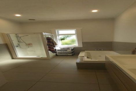 Photo of property in 9 Birkley Road, Bayswater, Auckland, 0622