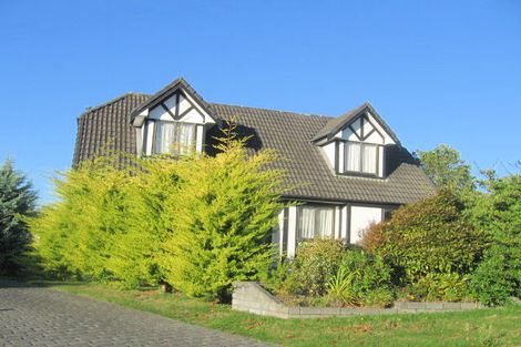 Photo of property in 3 Exploration Way, Whitby, Porirua, 5024