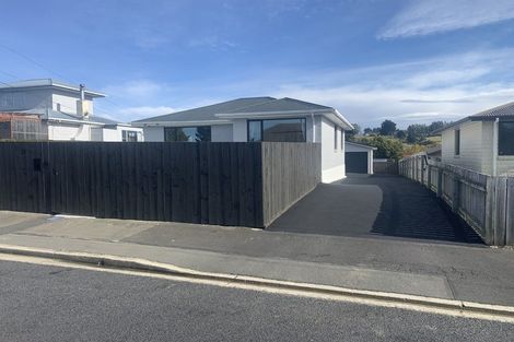 Photo of property in 10 Lincoln Street, Halfway Bush, Dunedin, 9010