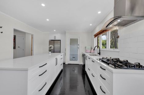Photo of property in 8 Pegler Drive, Howick, Auckland, 2014