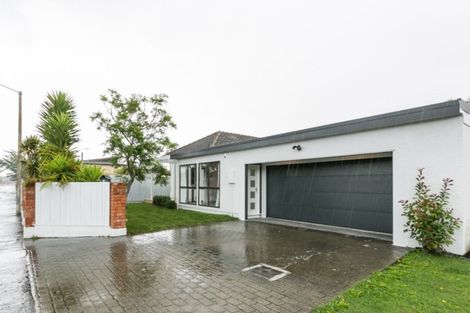 Photo of property in 3 Anzac Avenue, Onekawa, Napier, 4110