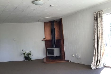 Photo of property in 14 Innismara Avenue, Wattle Downs, Auckland, 2103