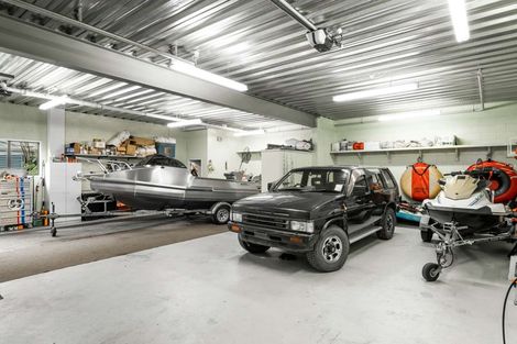 Photo of property in 25 Mccormicks Road, Whatamango Bay, Picton, 7281