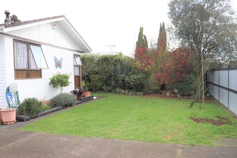 Photo of property in 15 Mcentee Street, Papakura, 2110