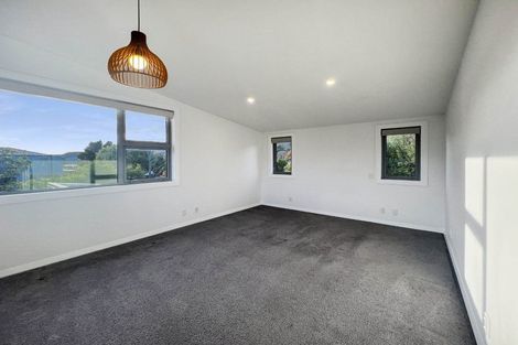 Photo of property in 4 Coates Grove, Silverstream, Upper Hutt, 5019