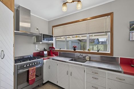 Photo of property in 87 Queen Street, Waitara, 4320