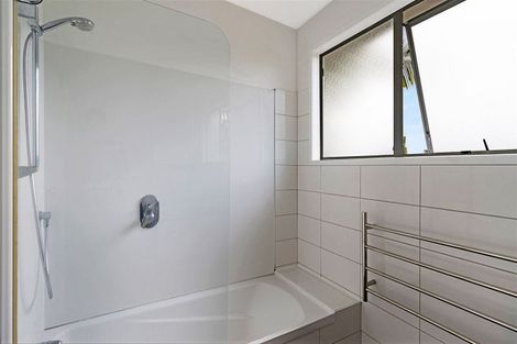 Photo of property in 62 Gallony Avenue, Massey, Auckland, 0614