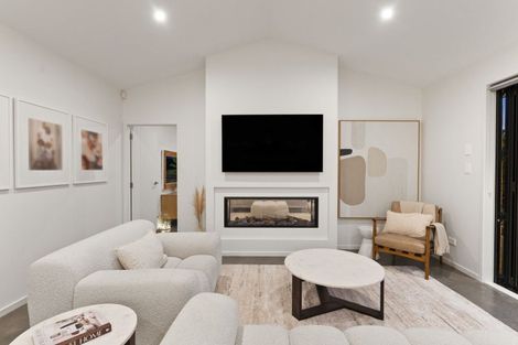 Photo of property in 5 Canoe Lane, Riverhead, 0820