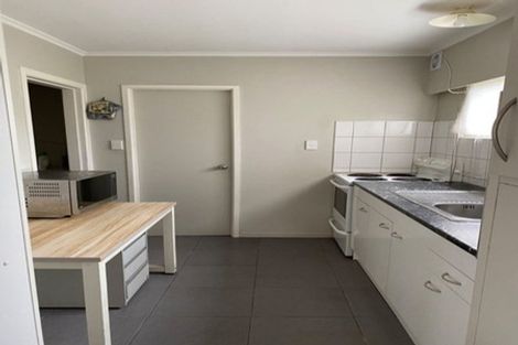 Photo of property in 10 Kaweka Street, New Lynn, Auckland, 0600