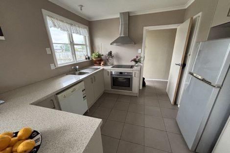 Photo of property in 8 Stephens Crescent, Highbury, Palmerston North, 4412