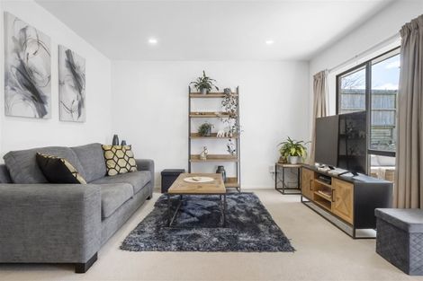 Photo of property in 1/9 Kells Place, Botany Downs, Auckland, 2010