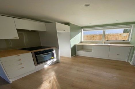 Photo of property in 25 Taipari Road, Te Atatu Peninsula, Auckland, 0610