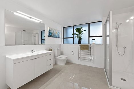 Photo of property in 2/9 Takutai Avenue, Bucklands Beach, Auckland, 2012