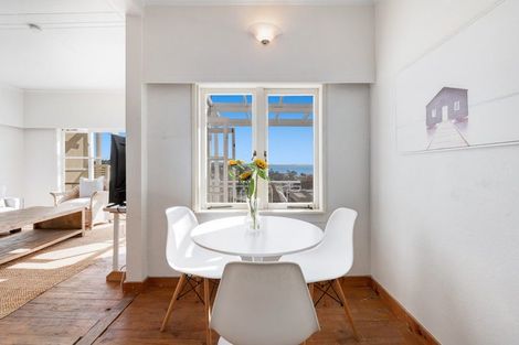 Photo of property in 43 Surf Road, Stanmore Bay, Whangaparaoa, 0932