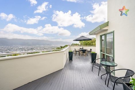 Photo of property in 10 Opurere Grove, Tirohanga, Lower Hutt, 5010