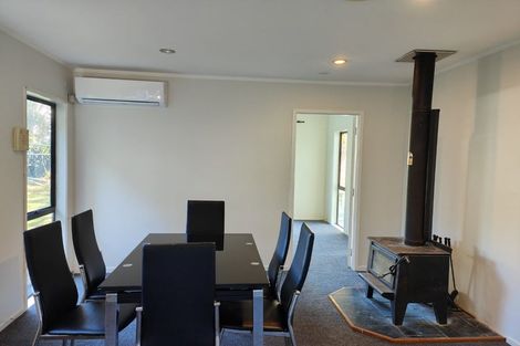 Photo of property in 4 Garner Place, Glenfield, Auckland, 0629